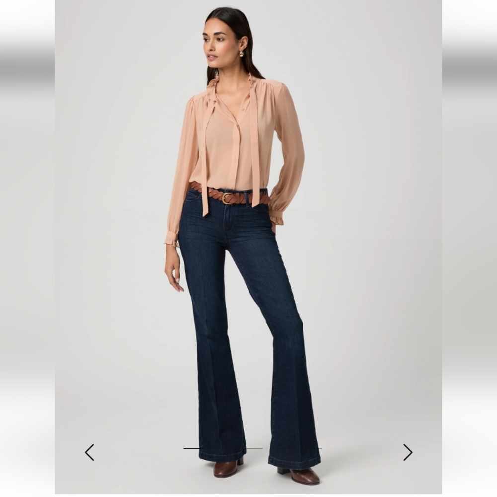 NWT Paige Genevieve Flare Jeans 30